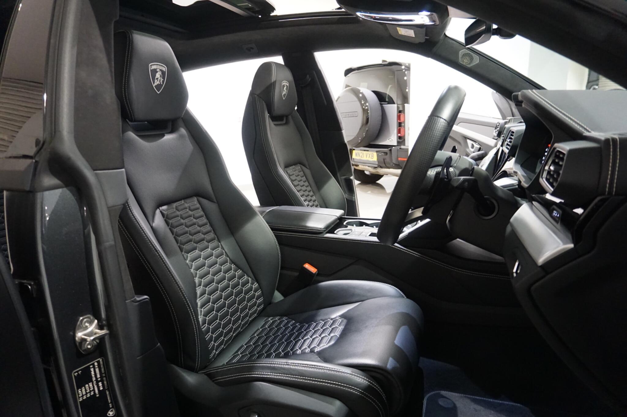 Lamborghini Urus 4.0 V8 BiTurbo SUV 5dr Petrol Auto 4WD Euro 6 (650 ps)